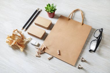 Kraft geçmişe dönük kırtasiye