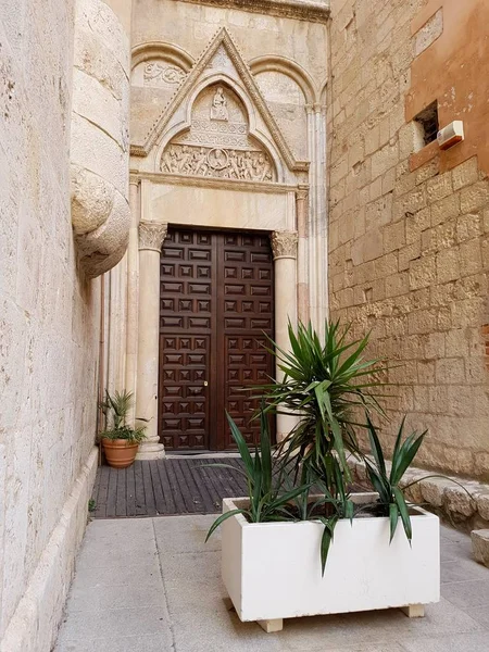 Kathedrale von st. mary sekundären Eingang, cagliari, sardinien, italien — Stockfoto