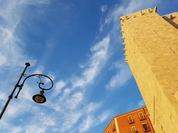 Fil kule Cagliari, Sardunya İtalya
