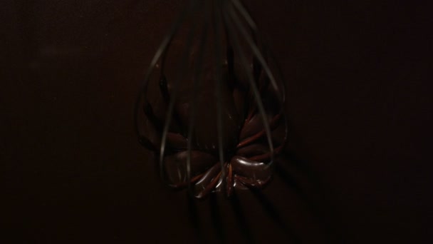 蘸晶须成美味的巧克力 — 图库视频影像