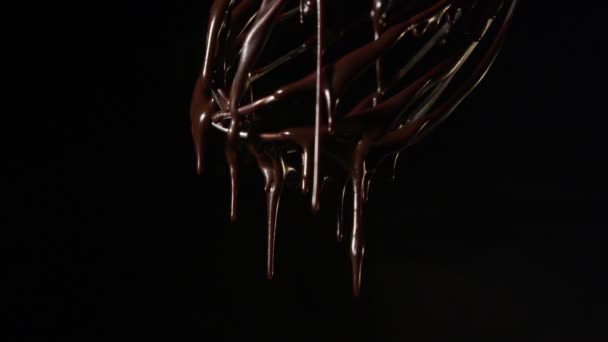 チョコレート デザート クッキング土砂降りの滴 — ストック動画