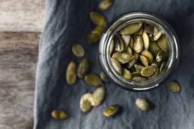 Üstten Görünüm kabak çekirdeği Cam Kavanoz