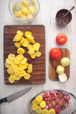 Pişmiş et en iyi görünüm için malzemeler