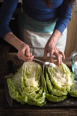 Kimchi hazırlık ahşap tablo 