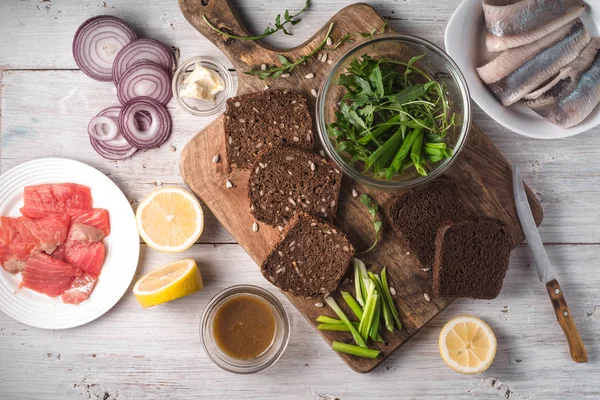 Ingredientes para Smoresbrod na mesa — Fotografia de Stock