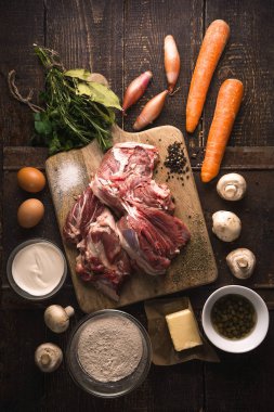 Ahşap tablo dikey blanquette için malzemeler