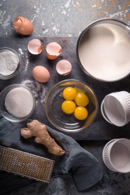 Creme brulee taş için malzemeler dikey arka plan