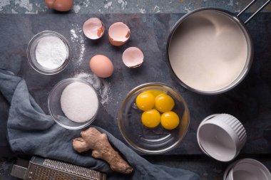 Üstten Görünüm malzemeler Creme brulee taş için arka plan