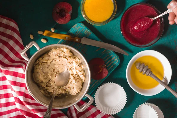 그릇, 과일 퓌 레와 꿀 땅콩 버터 — 스톡 사진