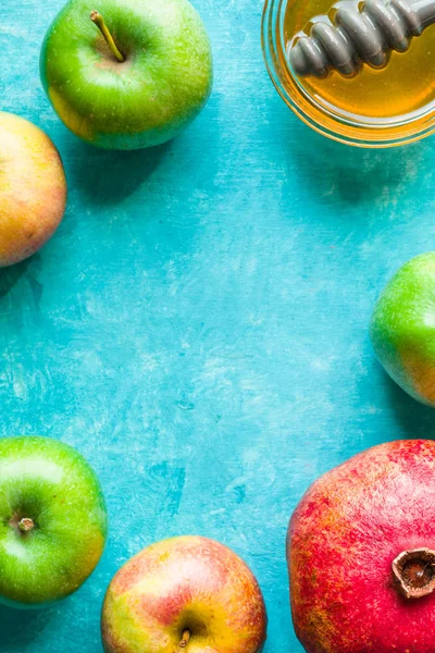 Rosh Hashanah äpple, granatäpple och honung ram — Stockfoto