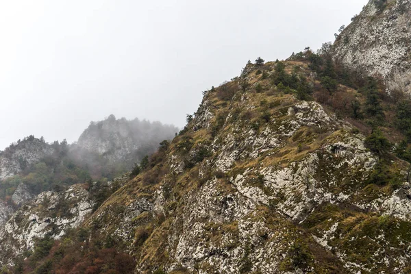 Dağ silsilesi Ermenistan, sis boş alan