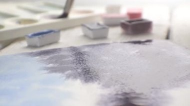 Çizim suluboya ile soyut ve video boya