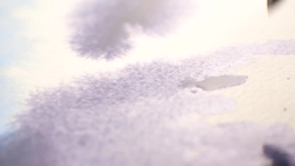 Абстрактний малюнок в акварелі в фіолетових тонах відео — стокове відео