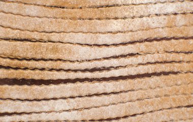 Trenette yapıştırın, bej renk ve çizgiler arka plan