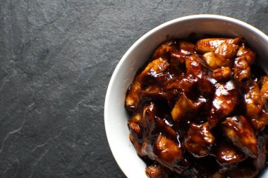 Boş alan hazır tavuk göğsü parçaları teriyaki sos. Asya Mutfağı