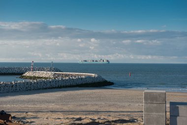 Cadzand, Holland kuzeyde bir liman tesisi inşaatı