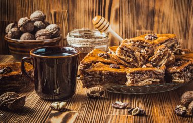 Baklava tatlım ceviz çay için.