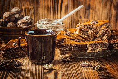 Baklava tatlım ceviz çay için.