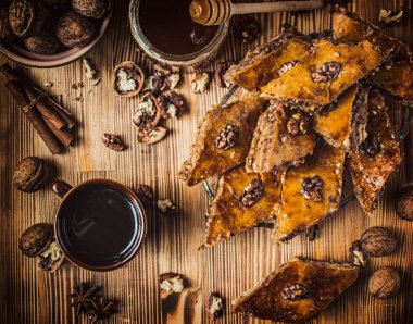 Baklava tatlım ceviz çay için.
