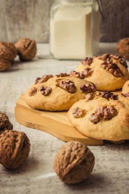 fındık ve Kahvaltıda kahve ile tanımlama.