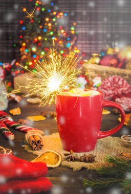 Noel kakao marshmallows ve havai fişekleri.