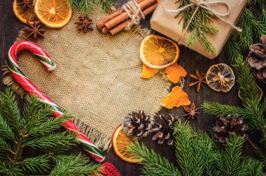 Yeni yıl süslemeleri ve muamele etmek ile Noel arka plan.