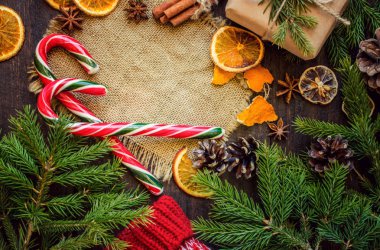 Yeni yıl süslemeleri ve muamele etmek ile Noel arka plan.