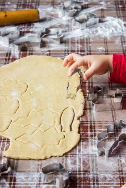 kendi elleriyle zencefil Noel kurabiyeleri.