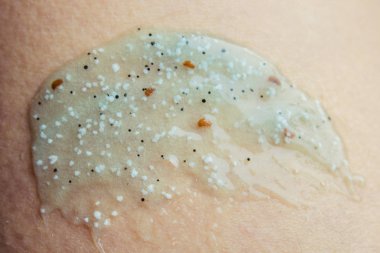 Yüz ve mikro-parçacıklar peeling ile vücut için fırçalayın.