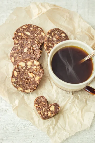 Sıcak kahve pasta patates kızartması ile. 