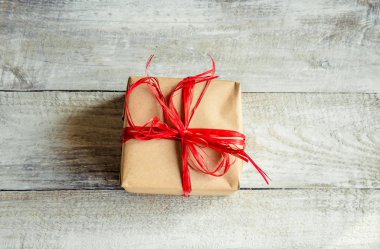 Güzel bir paket tatil hediyesi. Seçici odak.