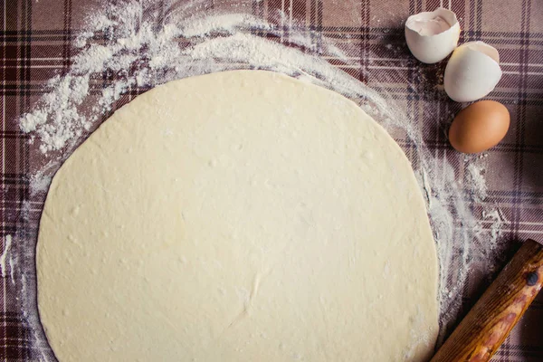 kalp şeklinde ev yapımı bisküvi. 