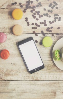 Kahve çekirdeği macarons modern kahvaltı gadzetami ile.