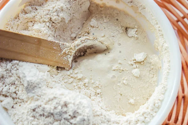 kozmetik kil plaka kuru. seçici odak. 