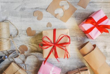 Güzel bir paket tatil hediyesi. Seçici odak.