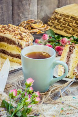 Natürmort fincan çay ve kek. Seçici odak.
