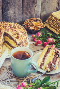 Natürmort fincan çay ve kek. Seçici odak.