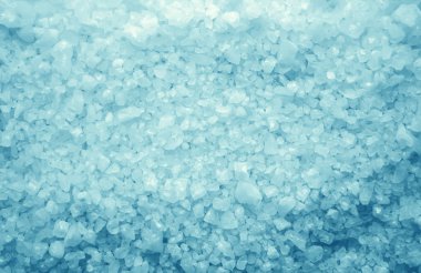 Deniz renkli banyo tuzları kokulu. Seçici odak.