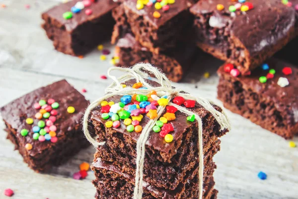 Chocolate brownies for tea. Selective focus. — Stock Photo, Image