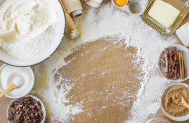 Pasta, kek, kendi elleriyle yemek. Seçici odak. 