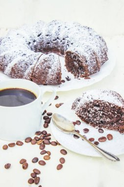 kahve ile çikolatalı kek. Seçici odak. 