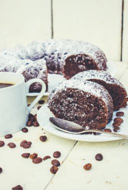 kahve ile çikolatalı kek. Seçici odak. 