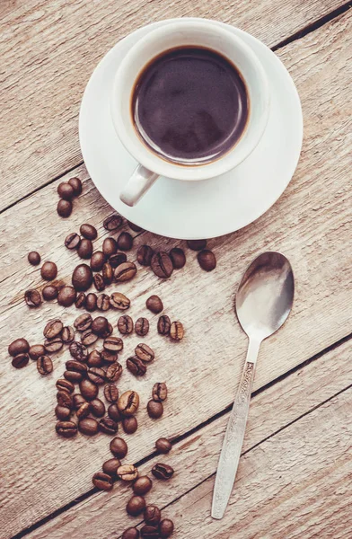 朝食と当て推量のコーヒー。選択と集中. — ストック写真