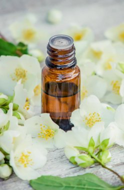 Yasemin esans. seçici odak. 