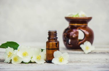 Yasemin esans. seçici odak. 