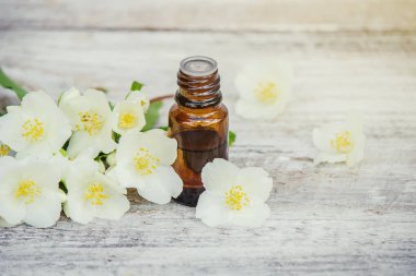 Yasemin esans. seçici odak. 