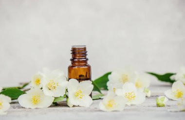 Yasemin esans. seçici odak. 