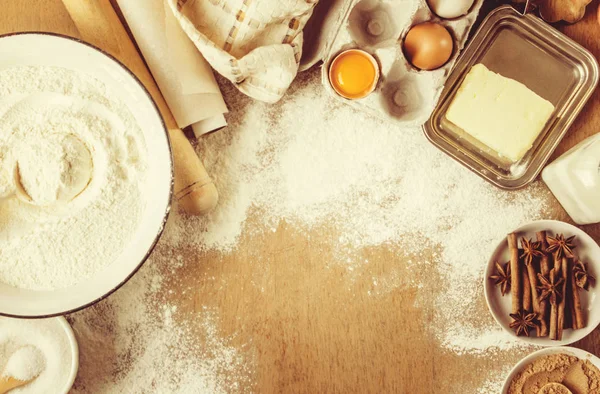 Gebäck, Kuchen, kochen ihre eigenen Hände. Selektiver Fokus. — Stockfoto