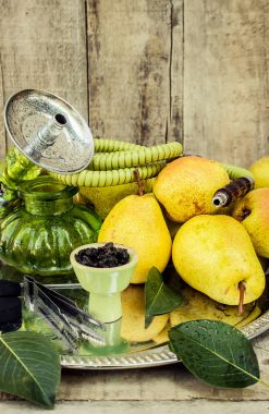 Nargile, tütün lezzet armut. Seçici odak. 