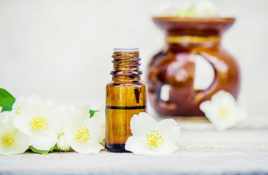 Yasemin esans. seçici odak. 